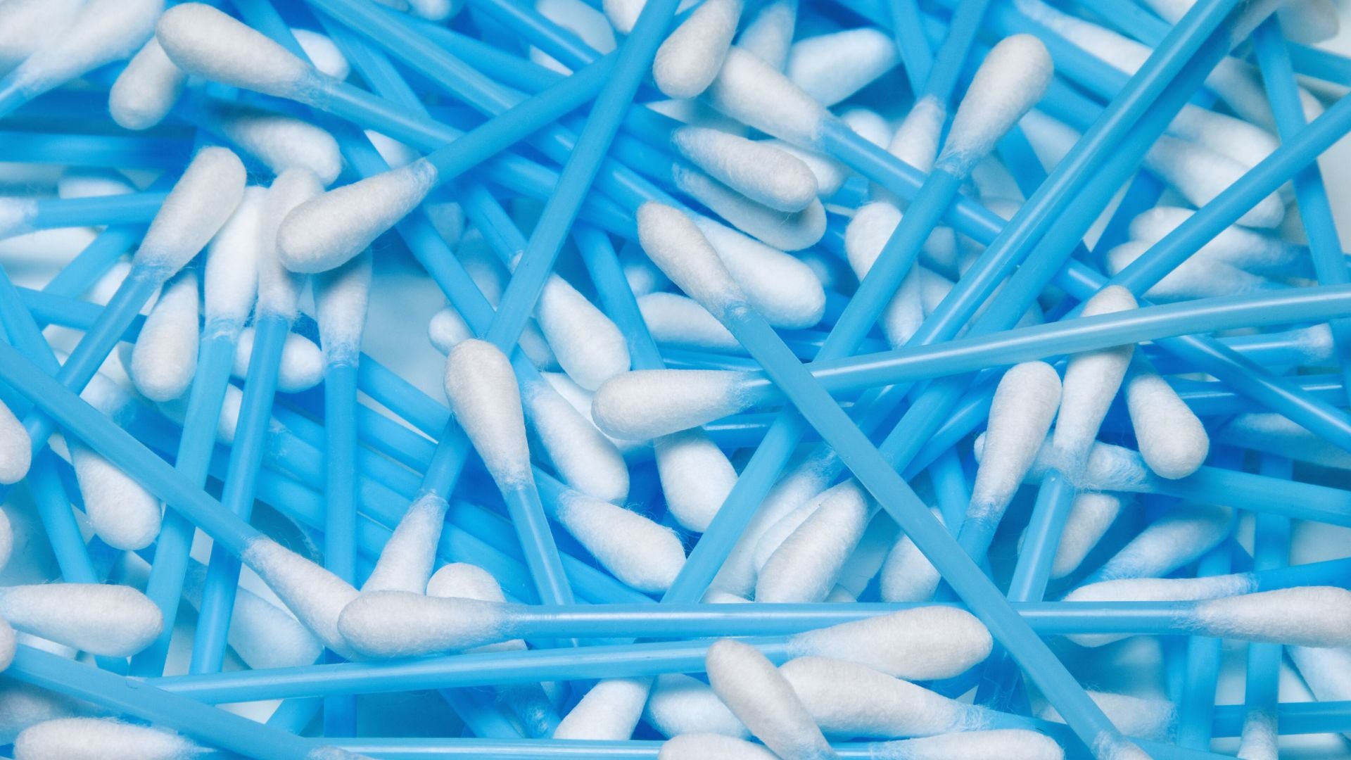 Q-tips Cotton Swabs for Hygiene and Beauty Care